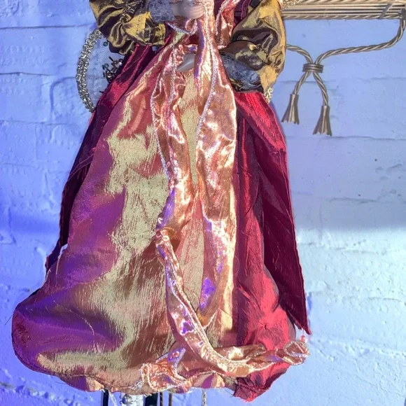 Angel Tree Topper - Picture 2 of 5